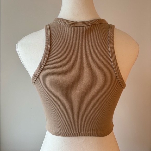 Tan tank top - Picture 2 of 4